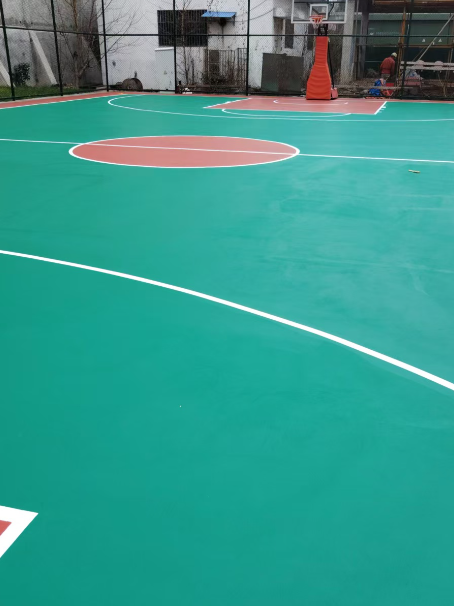 萍乡 球场长期使用易出现地面开裂